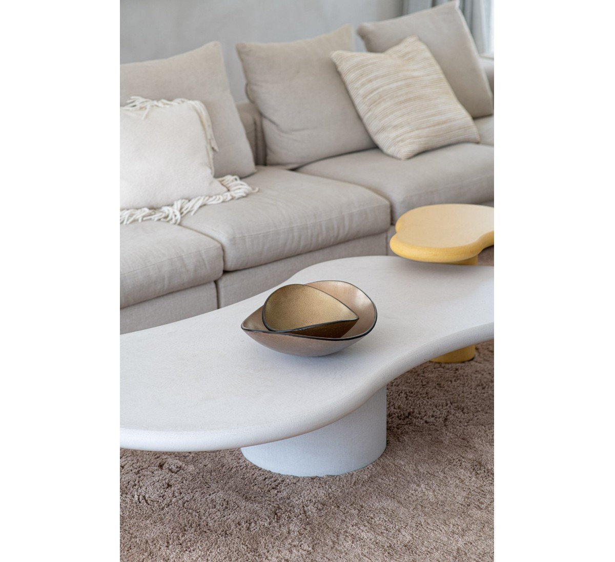 Ваза OVAL Ouro Fosco Gardeco, стоимость 79 800 руб.  Фотография 2